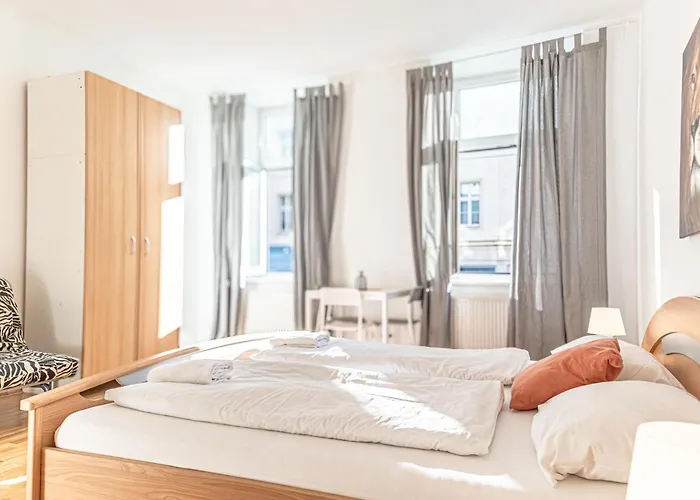 Apartment Lovely 3 Private In Shared Near Belvedere *